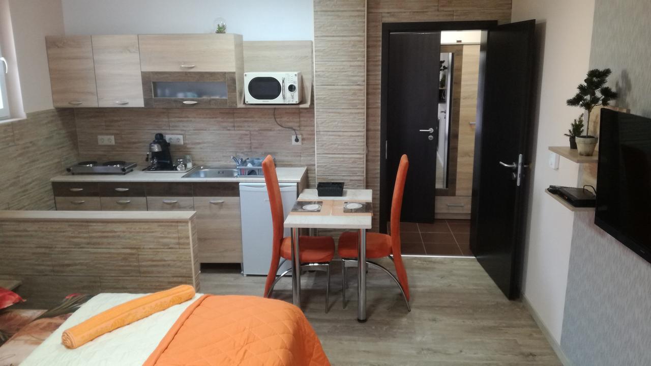 Keri Vendeghaz Apartment Mosonmagyarovar Exterior photo